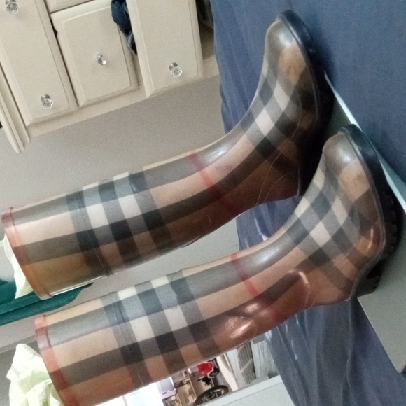 Burberry Rain boots - Picture 9 of 10
